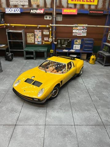 Kyosho 1:18 - Modelauto - Lamborghini Miura SVR (1970), Nieuw