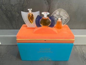 Lalique - Parfumfles - De onvindbaren - Glas en luciet, Antiek en Kunst