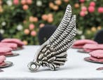 4 x Metalen bedeltje engelenvleugel – antiek zilverkleur.., Ophalen of Verzenden, Nieuw, Kraal