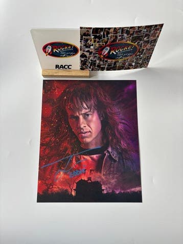 Stranger Things - Signed by Joseph Quinn, Verzamelen, Film en Tv, Nieuw