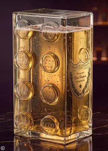 Kleury.art - [XL MATTE PAPER] LEGO Bottle Concept: Golden, Nieuw