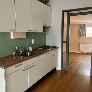 Studio in Utrecht gevonden voor €1125,- pm, Huizen en Kamers, Kamers te huur, 35 tot 50 m², Utrecht