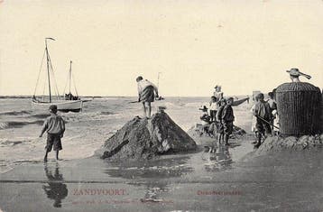 Nederland - Strand kust duin strandleven zee waaronder, Gelopen