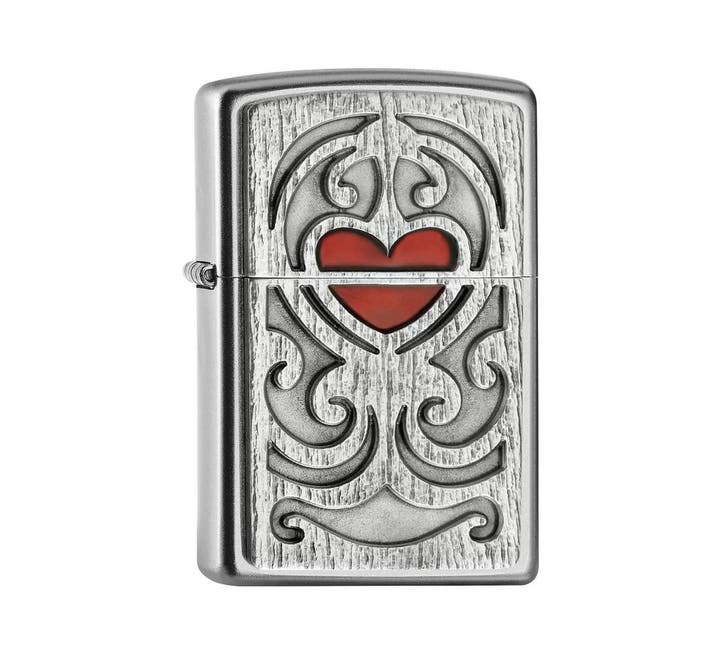 Zippo wood carving heart (emblem), Verzamelen, Rookartikelen, Aanstekers en Luciferdoosjes, Aansteker, Verzenden