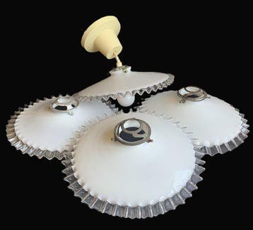 Lamp (4) - opaline, glas, metaal - Antieke Franse hanglampen