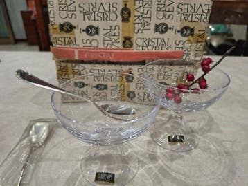 Sevres - Beker op een voet (2) - .800 zilver, Antiek en Kunst