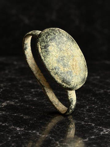 Oud-Romeins Brons Ring met grote ovale zetel, 2e tot 4e eeuw