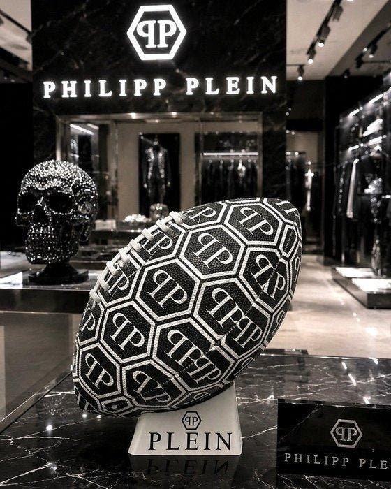 GF Exclusives - Philipp Plein Football Artwork By: GF, Antiek en Kunst, Kunst | Designobjecten