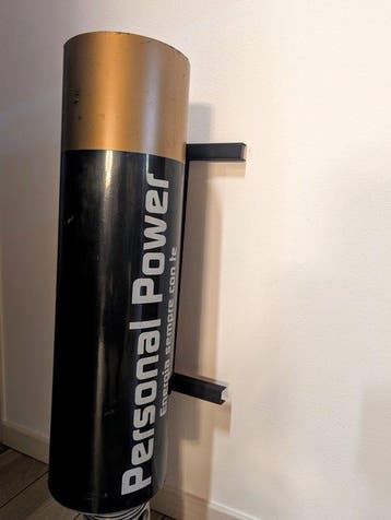 Grote reclamepaal voor winkels - Reclamebord - Plastic, Antiek en Kunst, Antiek | Wandborden en Tegels