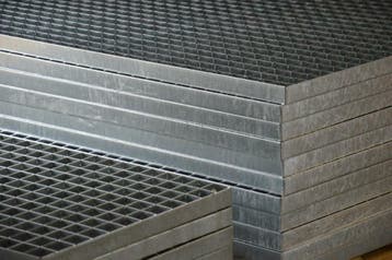 Stalen metalen roosters | verzinkt | looprooster |, Ophalen of Verzenden, Nieuw, IJzer