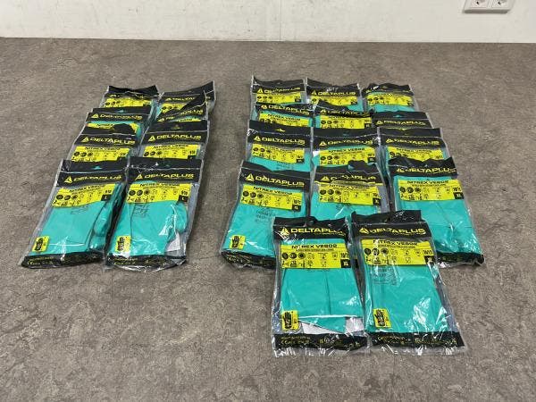 Veiling - Delta Plus handschoenen set 22-delig, Tuin en Terras, Werkkleding, Nieuw