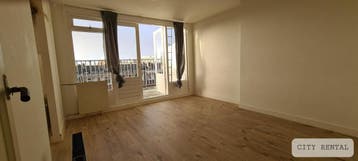 Te huur: Studio Mathenesserweg in Rotterdam, Rotterdam, Zuid-Holland
