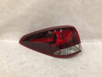 Kia Carens IV 16-18 achterlicht links Europa 92401A4, Verzenden, Gebruikt