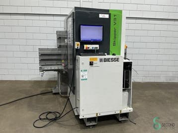 GEZOCHT CNC bewerkingscentrum, fineerpers, kantenlijmer etc.