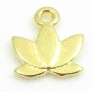 1 x DQ metaal hanger lotus bloem goud kleur ca. 10 x 11mm..., Ophalen of Verzenden, Nieuw, Bedel