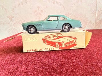 Solido 1:43 - Modelauto - Ferrari 250 GT 2+2, Nieuw