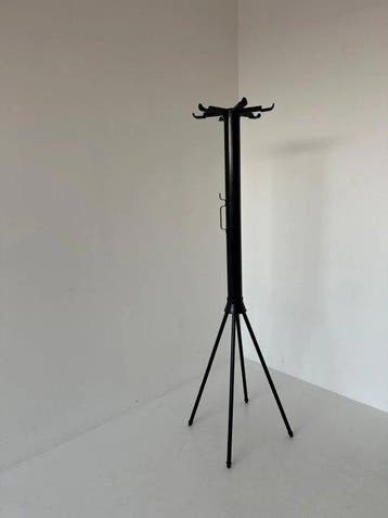Magis - Andries & Iroko Van Onck - Kapstok - Raket - Plastic