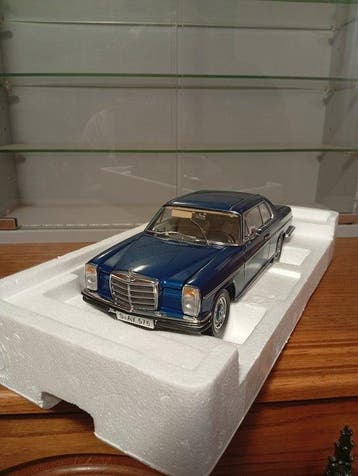 Sunstar 1:18 - Modelauto - Mercedes Benz Strich 8 Coupe, Nieuw
