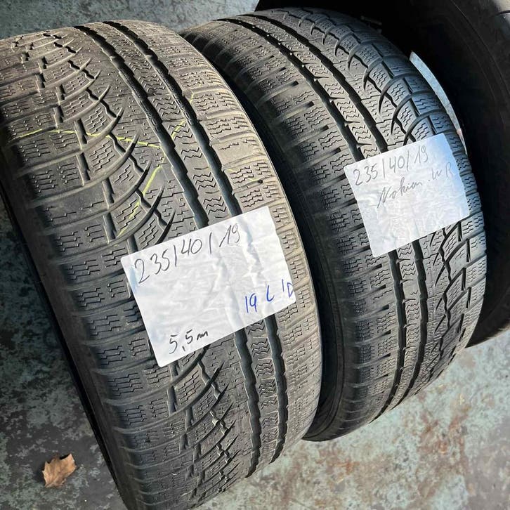 2 x Nokian 235-40-19 Winterbanden 5,5mm, Auto-onderdelen, Banden en Velgen, 19 inch, Winterbanden, 235 mm, Personenwagen, Gebruikt