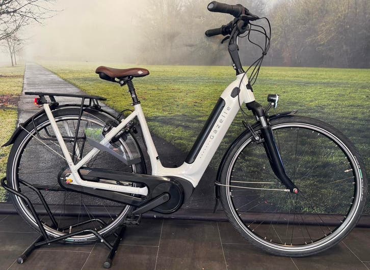 Gazelle Grenoble C7+ Demo Elektrische Damesfiets met Bosch, Fietsen en Brommers, Elektrische fietsen, 50 km per accu of meer, Zo goed als nieuw