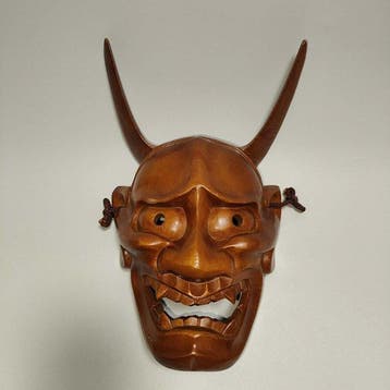 Decoratief ornament - Japanese mask