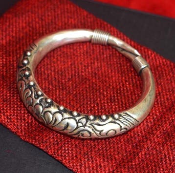 Traditionele Miao-Hmong armband, 31 g, bloemmotief - etnisch