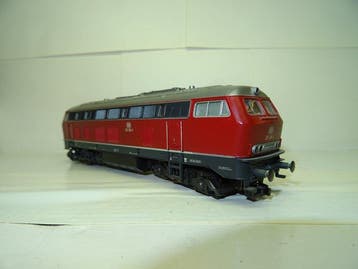 Roco H0 - 4151 - Diesellocomotief (1) - BR 215 136-3 - DB, Nieuw