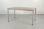 Steelcase Kalidro bureau, donker eiken blad, 140 x 80 cm,, Huis en Inrichting, Ophalen of Verzenden, Nieuw