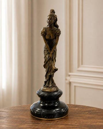sculptuur, Elegante bronzen damesfiguur – cire perdue /