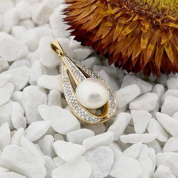 9 Karaat hanger met barokparel en diamanten; 0,05 ct., Sieraden, Tassen en Uiterlijk, Bedels, Ophalen of Verzenden, Gebruikt, Goud