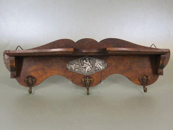 Figuur - Kapstok met beschermheilige Sint-Christoffel (auto