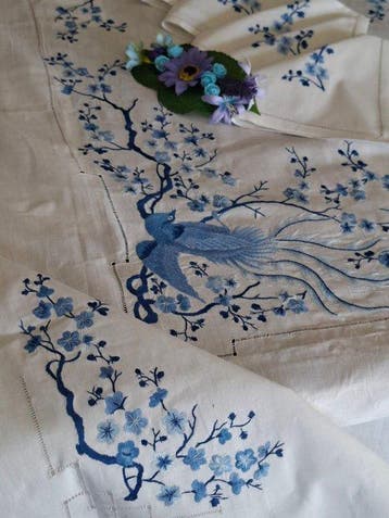 Enorme en betoverende handdoek met prachtige vogels en veel, Antiek en Kunst