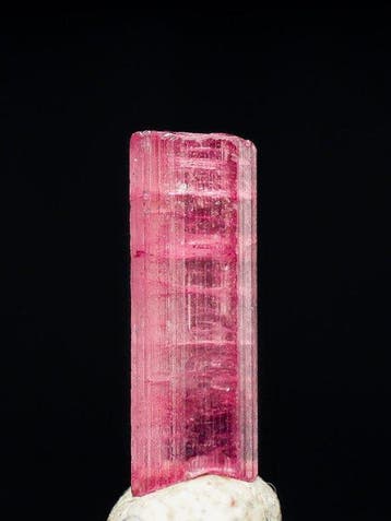 Levendig Rubellite-kristal • 1,15 ct • Fuchsia & Raspberry