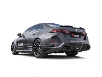 Dit betreft een BMW G90 G99 M5 Akrapovic uitlaat systeem, Verzenden