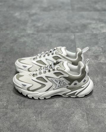 Louis Vuitton Runner Tatic | White, Wit, Nieuw, Ophalen of Verzenden, Sneakers of Gympen