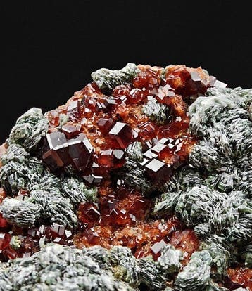 ALPINO, GROSSULARIA ROSSA met CLINOCLORO VERDE, Italië, Verzamelen