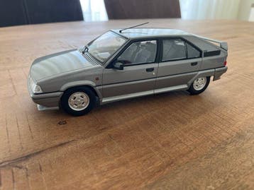 Triple 9 1:18 - Modelauto - Citroën BX 19 GTI 16v (1988), Nieuw