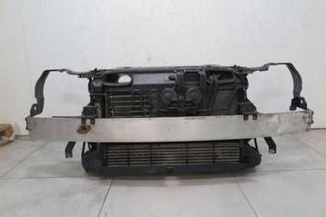 voorste koelerbeugel Mercedes Benz W203 2.2 CDI, Verzenden, Gebruikt