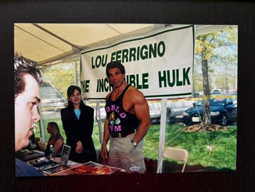 The Hulk - Gesigneerde foto Lou Ferrigno, Ophalen of Verzenden, Nieuw, Film, Foto of Kaart