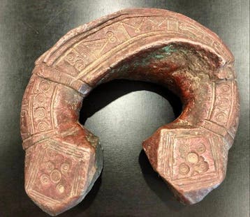 Zeldzaam en monumentaal armbandmunt van 3,8 kg, King