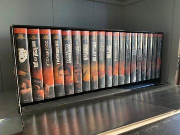James Bond 007 Collection VHS Boxset - ‘RARE’ Compleet 19x, Nieuw