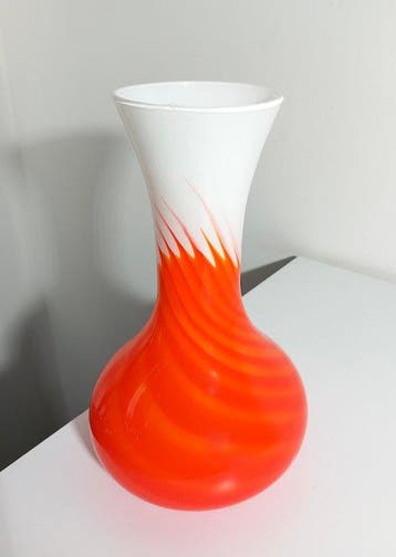 Vaas - Opaline glas - Opaline Florence leeftijd: 70