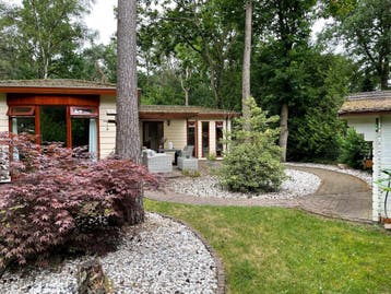 vakantiehuisje te huur op de Veluwe in het bos aan het water, Vakantie, In bos, 2 slaapkamers, Recreatiepark, Huisdier toegestaan