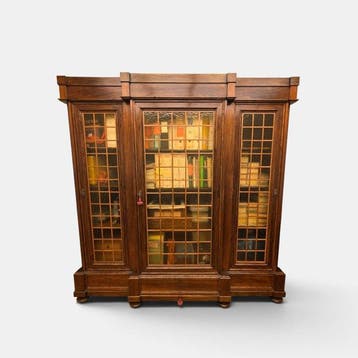 Boekenkast - Walnoot - Antieke boekenkast met deuren