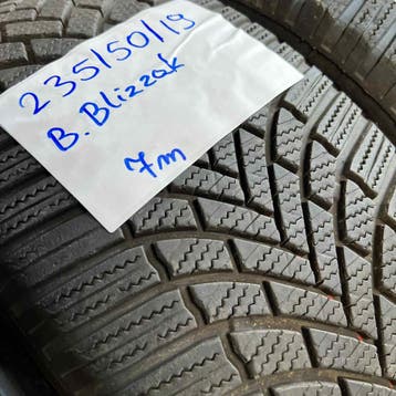 2 x Bridgestone Blizzak 235-50-19 Winterbanden 7mm, 19 inch, Gebruikt, 235 mm, Band(en)