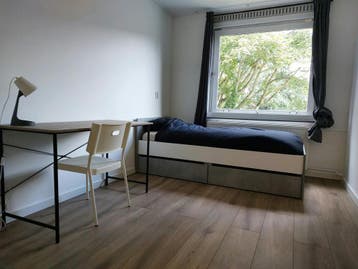 Kamer te huur in Capelle Aan Den IJssel - 10 m² - 1 kamer(s), Rotterdam