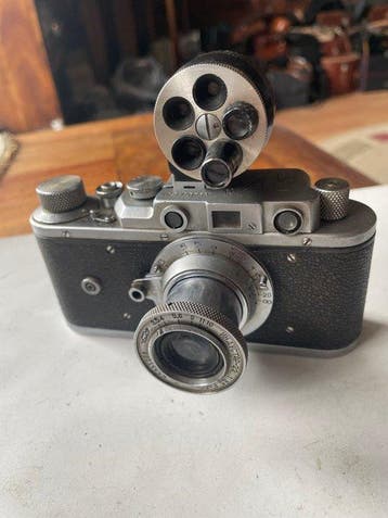 Zorki 1 #401180# + celownik rewolwerowy Meetzoeker camera, Nieuw