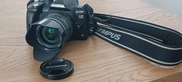 Olympus E-520 Four Thirds Digital SLR Kit - with Zuiko, Nieuw