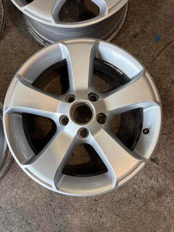 Originele VW 16 inch velgen Golf Jetta Passat Touran 5x112, Auto-onderdelen, Ophalen, Gebruikt, Velg(en), 16 inch