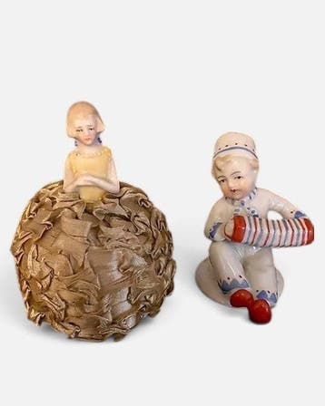 Beeldje - Half-doll pincushion and small porcelain child